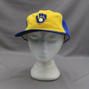 Milwaukee Btewers Hat (VTG) - 2 Tone Trucker by Annco - Adult Snapback